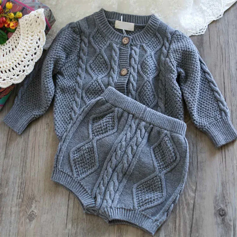 Long Sleeves Chain Knit Cardigan Sweater & Shorts