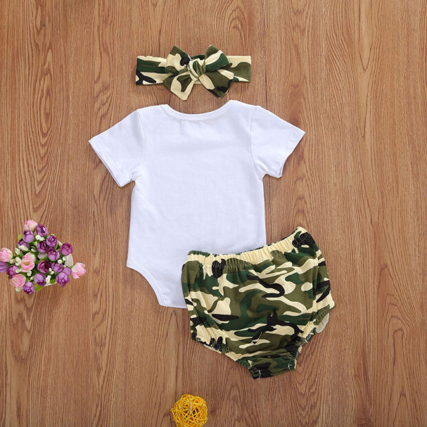 Baby Letter Print Daddy is my Hero Onesie & Camouflage Print Bloomers Short Sleeve & Ribbon Headband 3 pcs - Image 2