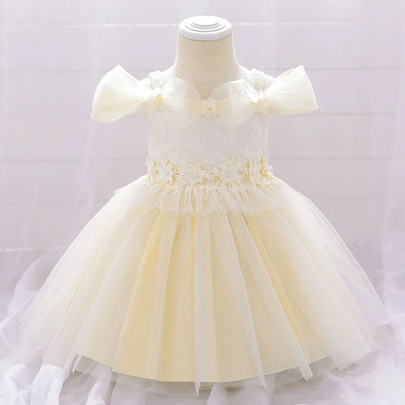 Princess Flower Patch Shoulder Strap Ruffled Wedding Gown Sleeveless