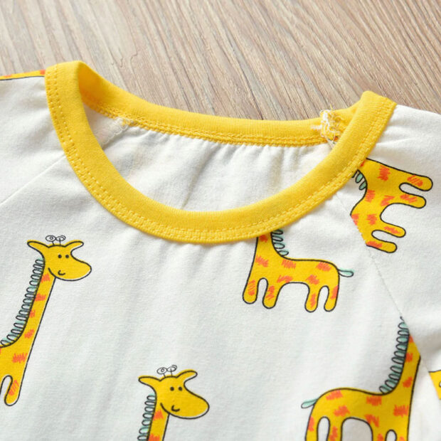 Baby Giraffe Print Jumpsuit Snap On Sleepwear Long Sleeve - Image 3