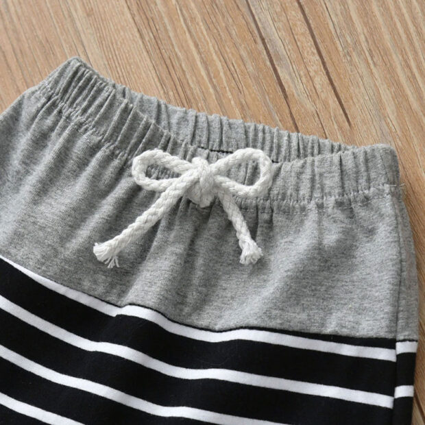 Baby Giraffe Print T-Shirt & Stripe Pants Long Sleeve with Beanie Hat - Image 5