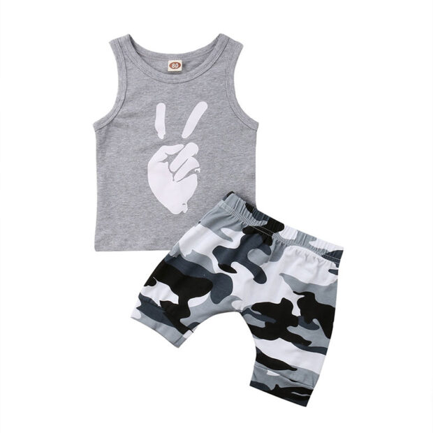 Hand Gesture Peace Sign Tank Top & Camouflage Pattern Shorts