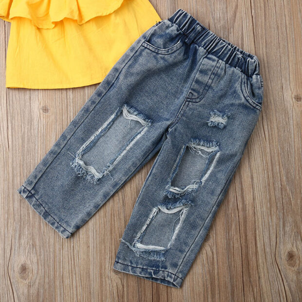 Off Shoulder Solid Crop Top & Ripped Denim Jeans with Ribbon Headband Outfit - Image 4