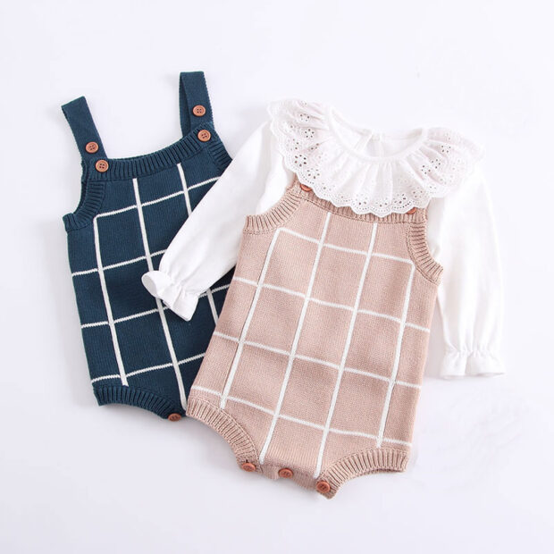 Long Sleeves Lotus Leaf Collar with Sleeveless Plaids Onesie