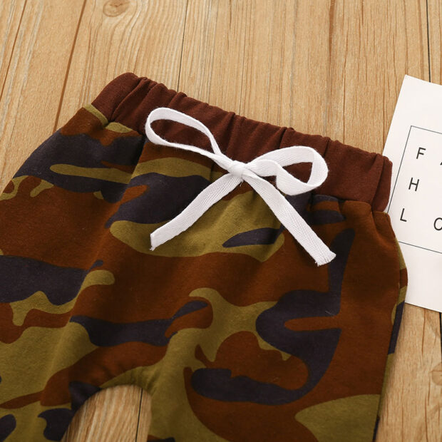 Plain Color Hoodie & Woodland Camouflage Print Pants Long Sleeve Outfit - Image 5