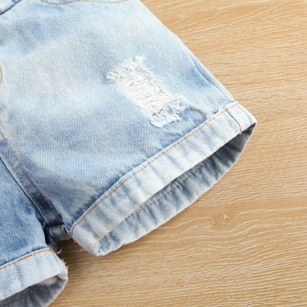 Ribbed Pattern Turtleneck & Ripped Denim Shorts with Braces - Image 5