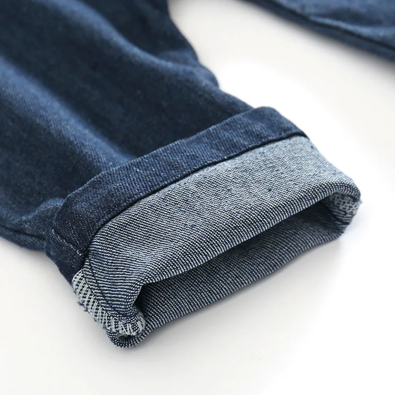 Retro White Collar Button Shirt with Denim Suspender Pants - Image 6