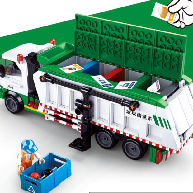 Sluban Garbage Truck Recycle Collector City Building Blocks Toy - Image 2