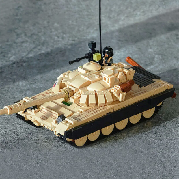 Sluban Army T72B3 Soviet Battle Tank Building Blocks Toy - Image 3